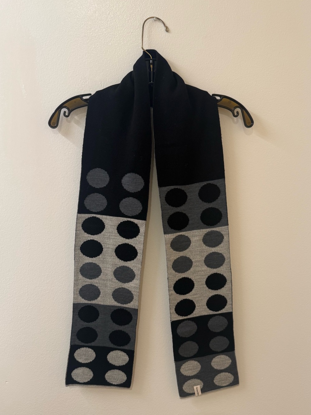 Smartwool Black and Gray Polka Dot Knit Scarf